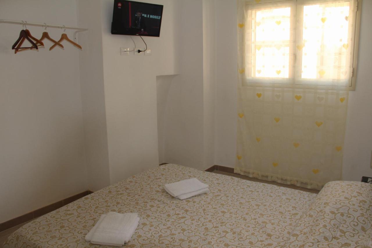 Cataldi'S Rooms Noto Exterior photo